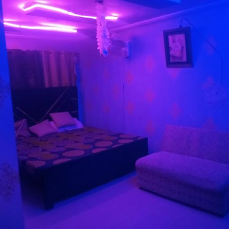 Aj Room Service Civic Center ラーワルピンディー エクステリア 写真