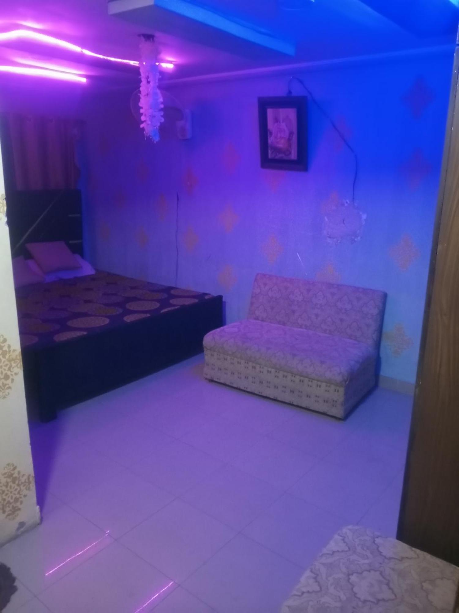 Aj Room Service Civic Center ラーワルピンディー エクステリア 写真