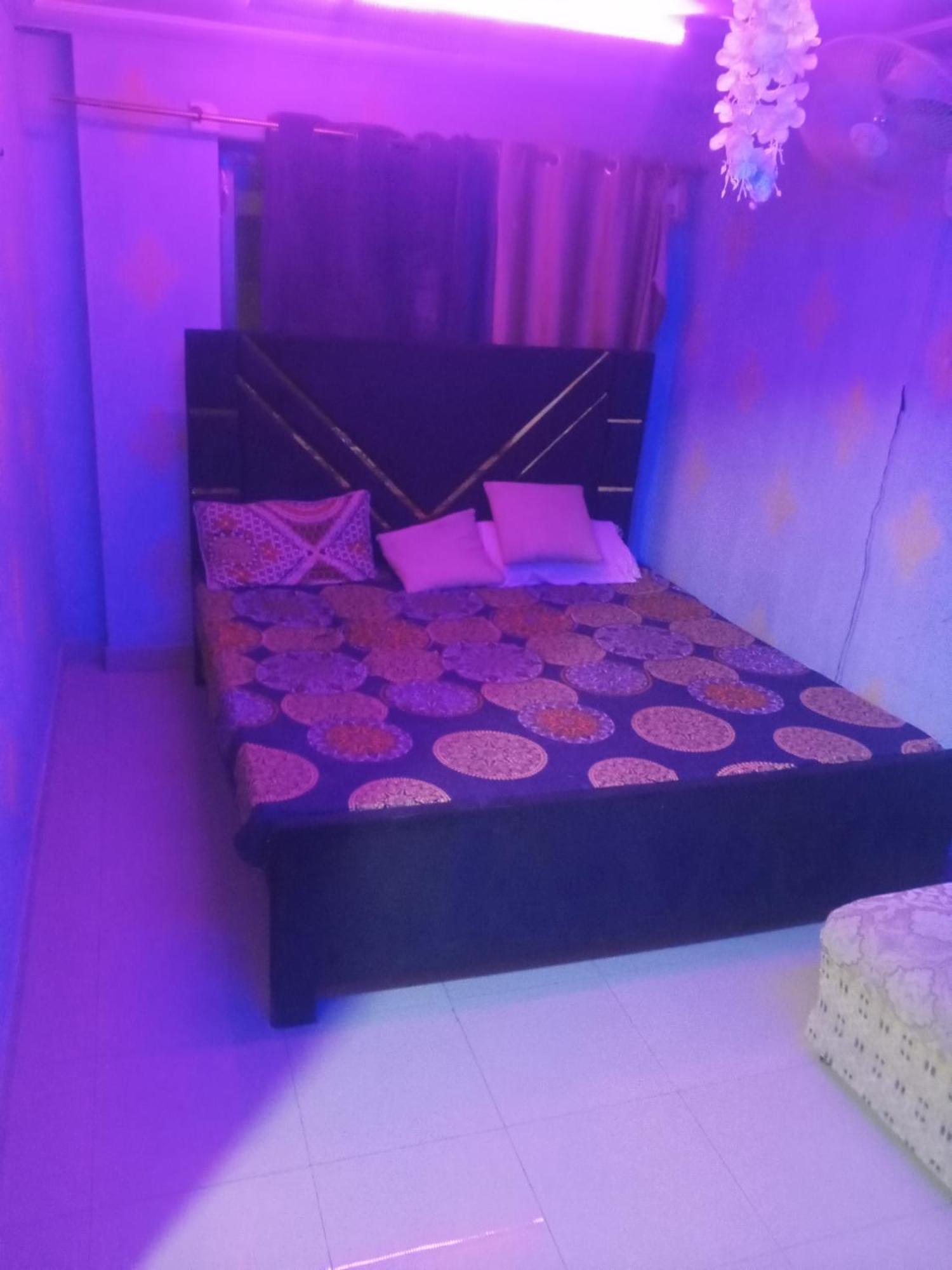 Aj Room Service Civic Center ラーワルピンディー エクステリア 写真